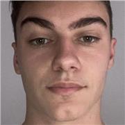 Estudiante universitario en la carrera de filosofía política y economía. Puedo dar clases en diversas materias como historia, lengua y literatura, filosofía y economía